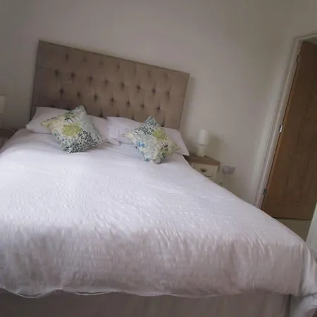 Oak End Apartment