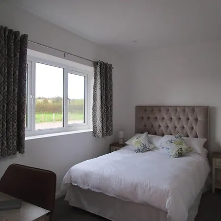 Oak End Apartment
